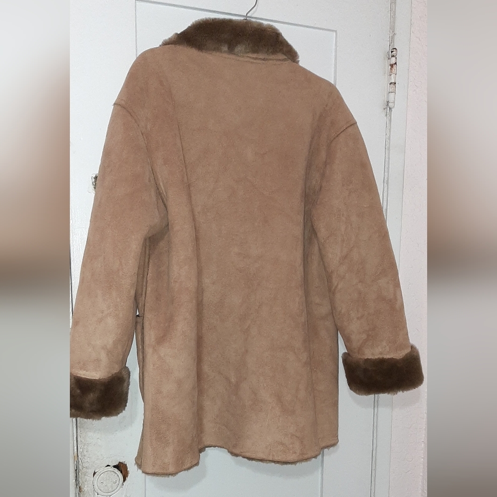 Fuda New York Coat  Jacket Womens Sz L  Tan Beige Acrylic Suede - Picture 2 of 6